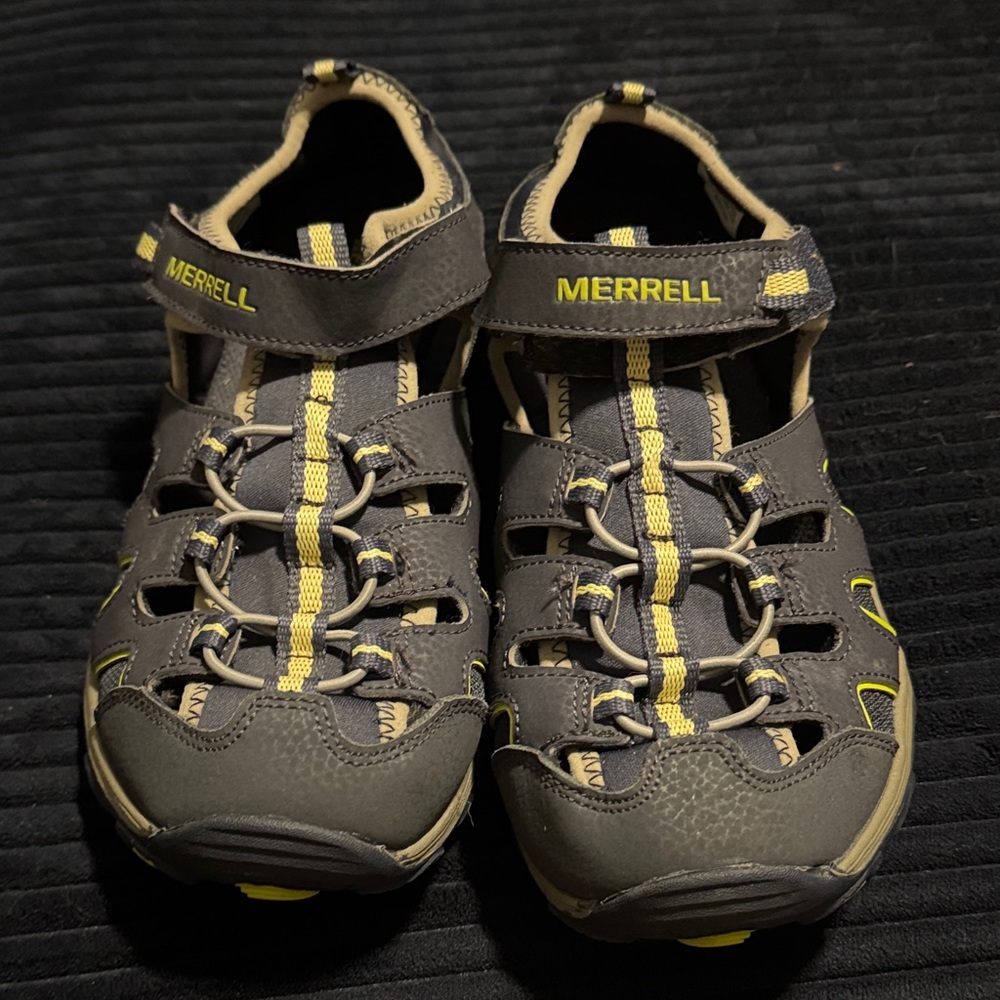 Merrell Kids' Charcoal and Lemon Sandals